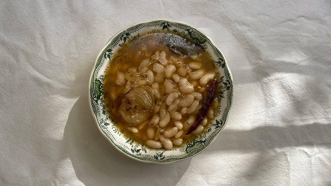 A pot of soupy beans